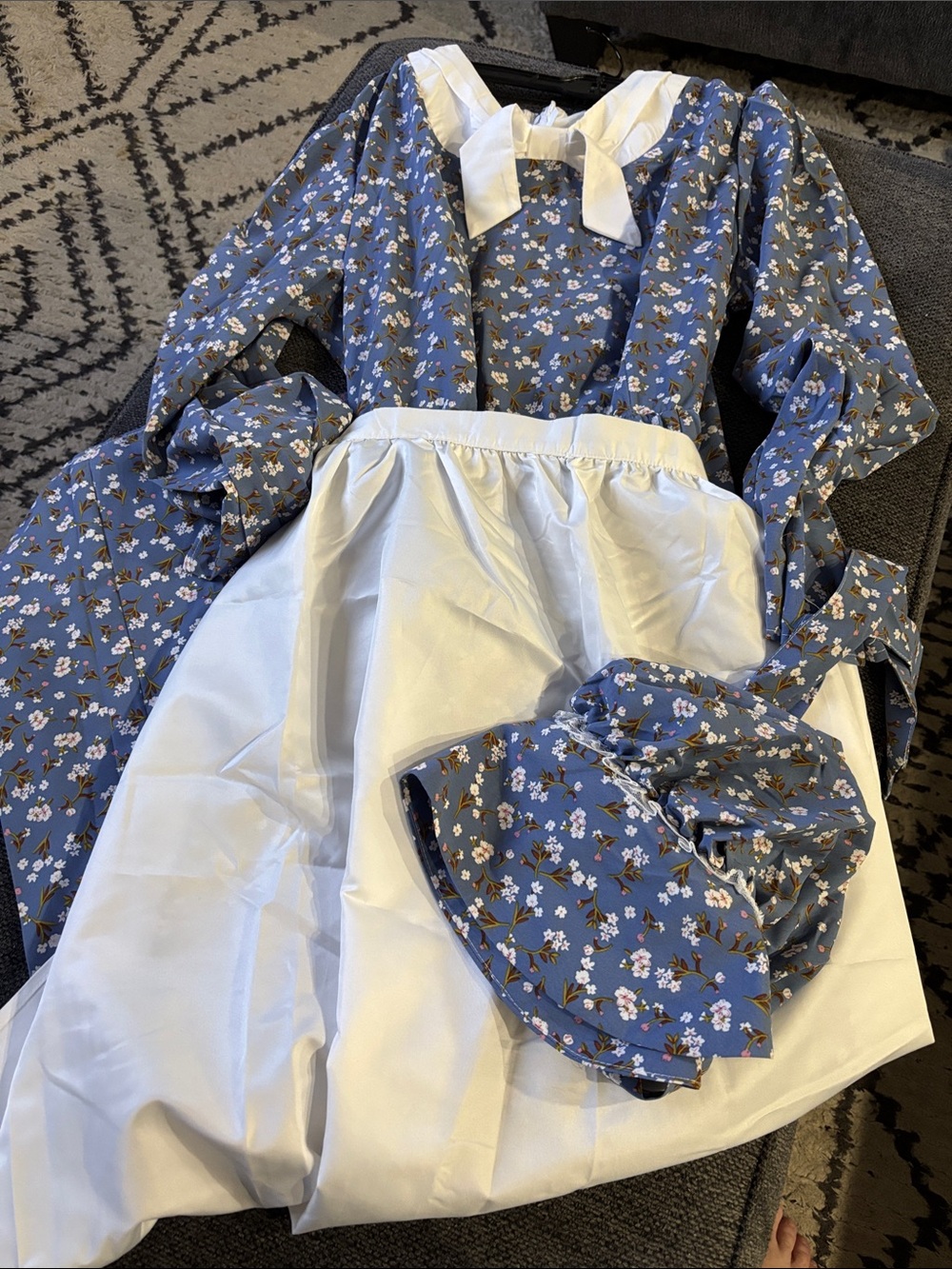 CR ROLECOS Pioneer Prairie Dress Women Colonial Pilgrim Costume Woman’s Large - Picture 2 of 4